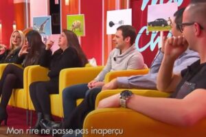 フランスの番組、変わった笑い声の人々が集められスタジオも爆笑