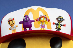 マックの大人向けハッピーセット、大人気で従業員疲弊【アメリカ】