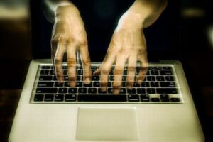 新たなロシアのハッカー集団が、ウクライナなどの物流会社にサイバー攻撃