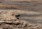 火星に古代の海の痕跡、35億年前の海岸線に堆積物を発見