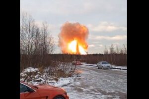 ロシアのサンクトペテルブルク付近で、パイプラインが謎の大爆発