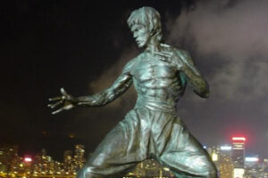 ブルース・リーの死因、49年間の謎を解く科学論文が発表された