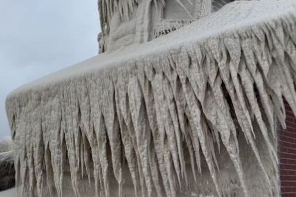 モンスター級の寒気がアメリカを襲来、暴風雪により28名が死亡