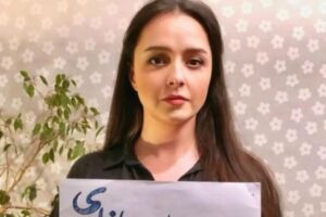 イランで最も有名な女優が、デモ参加者の死刑執行を批判、治安部隊が拘束