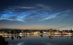 非常にレアな「夜光雲」が、サンフランシスコ上空に出現