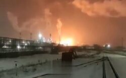ロシア極東にある石油精製所で謎の大爆発、破壊工作か？