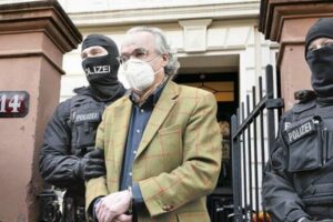 【ドイツ】極右集団が政府転覆を計画、3000人の警察官が投入され25人を逮捕