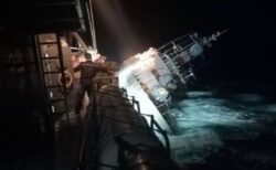 タイ海軍の艦船が沈没、数十人の乗組員が行方不明【動画】