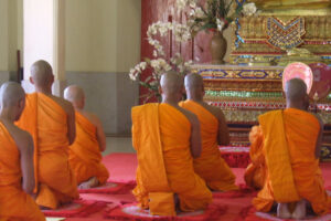 タイの寺院、僧侶が麻薬検査にひっかかり、もぬけの殻に