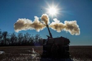 ロシア軍がドネツク州で攻勢、バフムトが包囲される危険性が高まる