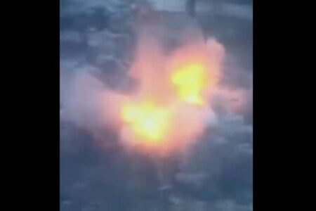 1発のロケット弾でロシア兵25名が死亡か？ウクライナ東部での動画が浮上