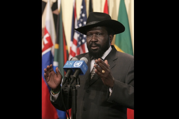 式典中にオシッコを漏らした大統領の映像が流出、漏洩容疑のジャーナリスト逮捕【南スーダン】
