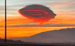 明け方トルコに出現した「？」な形の雲にびっくり