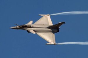 フランスがウクライナへ戦闘機の供与も除外せず、ただし条件も