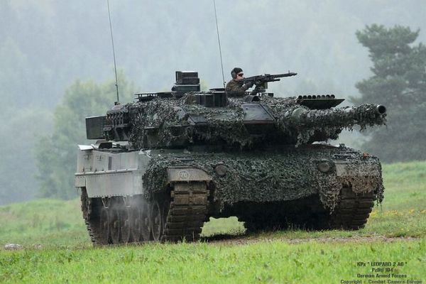 ポーランドなどがウクライナへ、ドイツ製の戦車「レオパルド2」の供与を検討