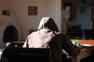 オーストリア人のほぼ全ての個人情報を、ハッカーが売りに出す