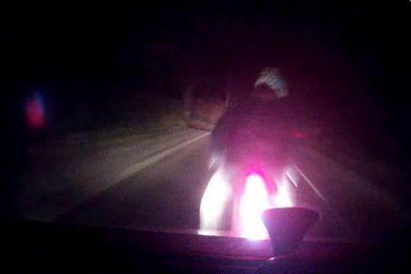 猛スピードで故意にバイクに追突し、運転手を殺した男、精神病院へ【イギリス】