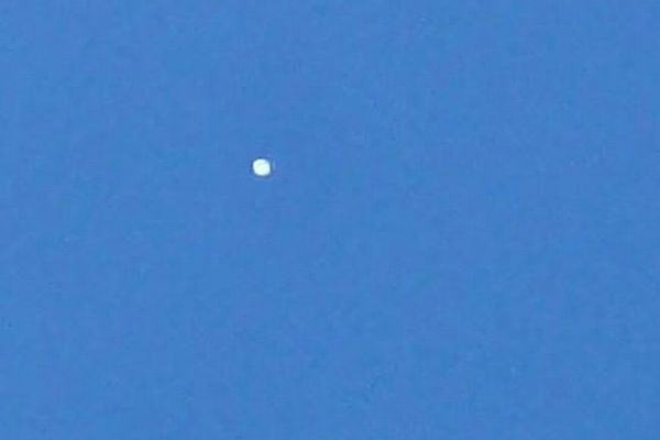 米軍がハワイ上空付近で再び謎の気球を確認、現在追跡中