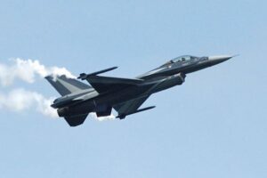 米軍が再び未確認の飛行物体を撃墜、八角形の構造をしていた【動画】