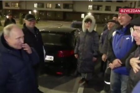 「すべては嘘っぱちだ！」マリウポリを訪問中のプーチン大統領に女性が叫ぶ