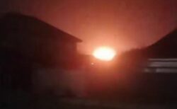 クリミア半島で大規模な爆発、ロシア軍のミサイルを破壊か【動画】