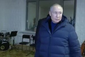 ロシアのプーチン大統領がマリウポリを訪問、疑惑が浮上