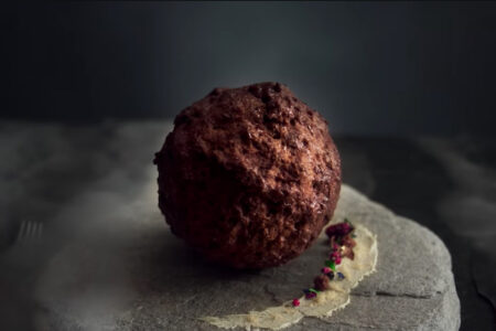 培養肉メーカーが絶滅したマンモスのミートボールをDNAから作った