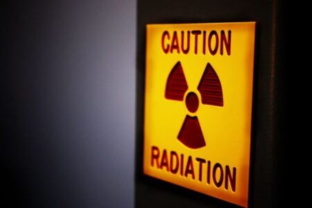 タイで放射性物質を含むシリンダーが行方不明、健康被害の恐れを警告