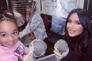 米セレブが子供たちと共に日本の”かわいい”を満喫。安藤忠雄氏と別荘のMTGも