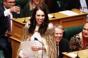NZのアーダーン前首相が、無報酬でネット上での過激派対策に取り組む