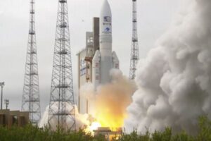 木星で生命を探すミッションがスタート、探査機の打ち上げに成功