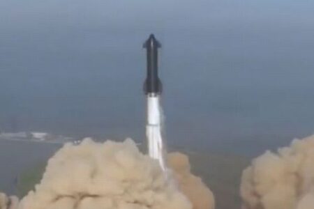 巨大ロケット「スターシップ」の打ち上げテスト、迫力ある動画をたっぷり