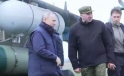 ロシアのプーチン大統領が、ウクライナにある軍司令部を訪問