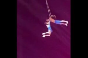 【中国】空中ブランコで事故、女性パフォーマーが高さ30mから落下して死亡