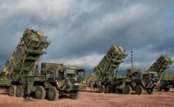ウクライナに2種類の防空システムが到着、夜空に不思議な閃光も