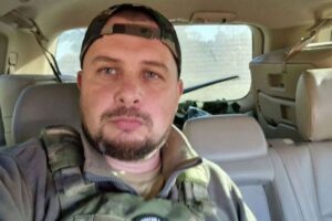 ロシアのサンクトペテルブルクで、軍事ブロガーが爆殺される【動画】