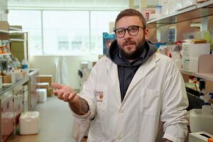 科学者がAIを使い、スーパーバグを殺せる抗生物質を発見