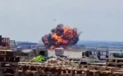 スペインで戦闘機「F-18」が墜落、急降下し爆発炎上
