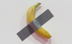 韓国で学生が、壁に貼られたアート作品のバナナを食べてしまう