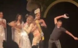 美人コンテストの結果に女性候補者の夫が激怒、ステージに乱入
