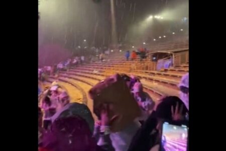 コンサート会場に大きな雹、観客のうち90人が負傷、7人が入院【アメリカ】