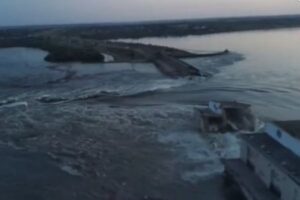 米のスパイ衛星がカホフカ・ダムで熱信号を検知、爆破説が強まる