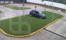 運転免許の試験で車が暴走、撮影された映像が衝撃的【アルゼンチン】