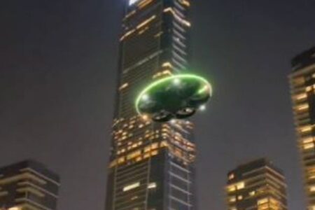 中国で「空飛ぶ円盤」を開発？深圳で初飛行を披露