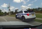 パトカーがスピード違反のパトカーを追跡、警官が逮捕される【動画】