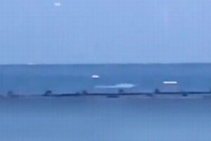 クリミア半島に大規模ドローン攻撃、ロシア側は10機を破壊・無効化したと発表