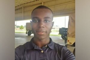 北朝鮮に渡った米軍兵士、「ハッハッハ」と笑いながら国境を越える