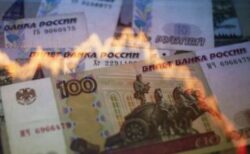 ロシアの通貨「ルーブル」が下落、17カ月ぶりの最安値を記録