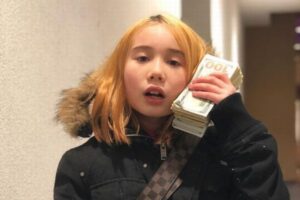 死亡と報じられた350万フォロワーのインフルエンサーが、実は生きていた！
