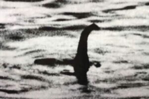 モンスターハンターよ、集まれ！ネス湖で大規模なネッシーの調査を予定